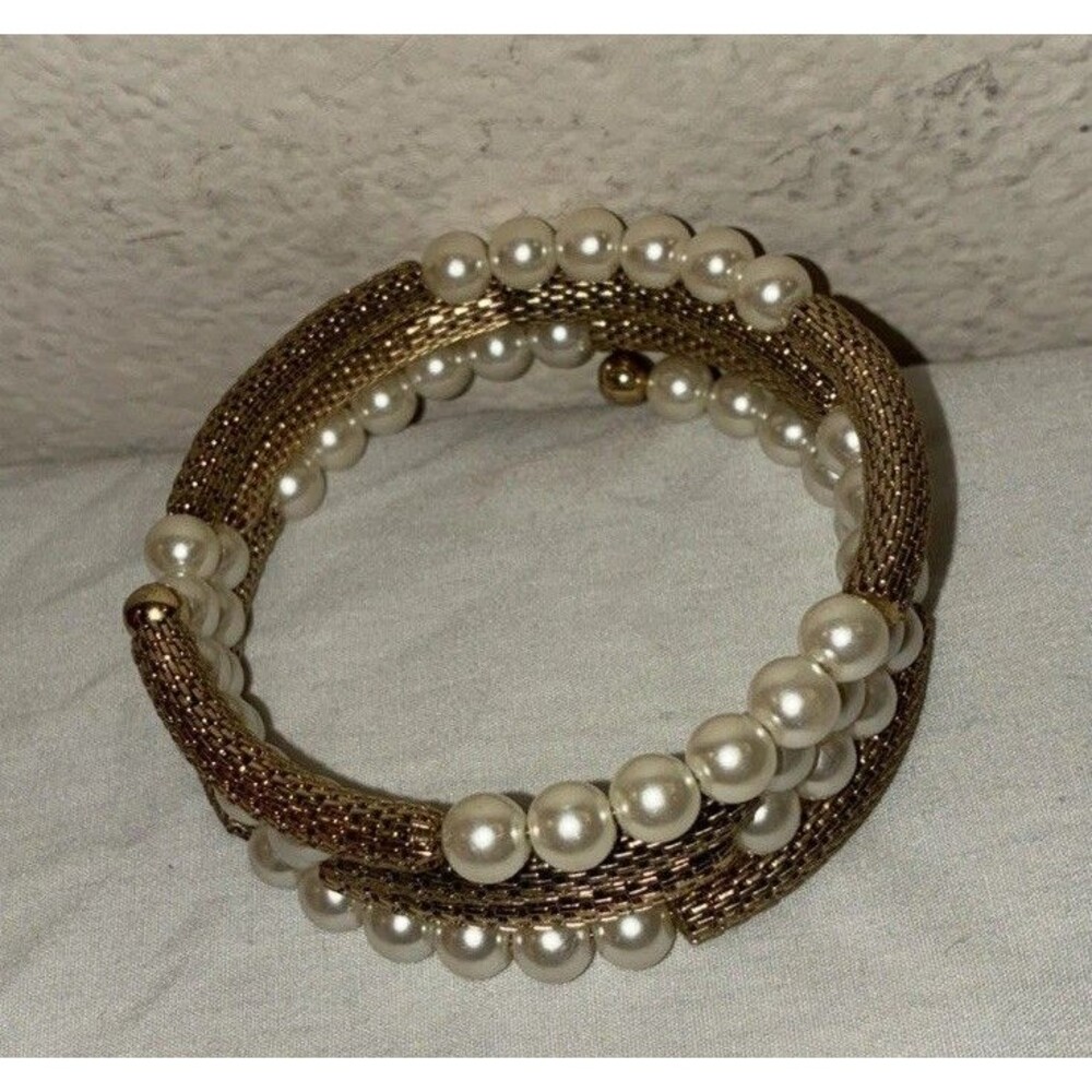 Vintage Style Gold Tone Mesh Coil Wrap Bracelet Faux Pearls